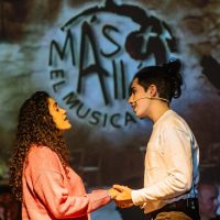 mas-alla-el-musical04